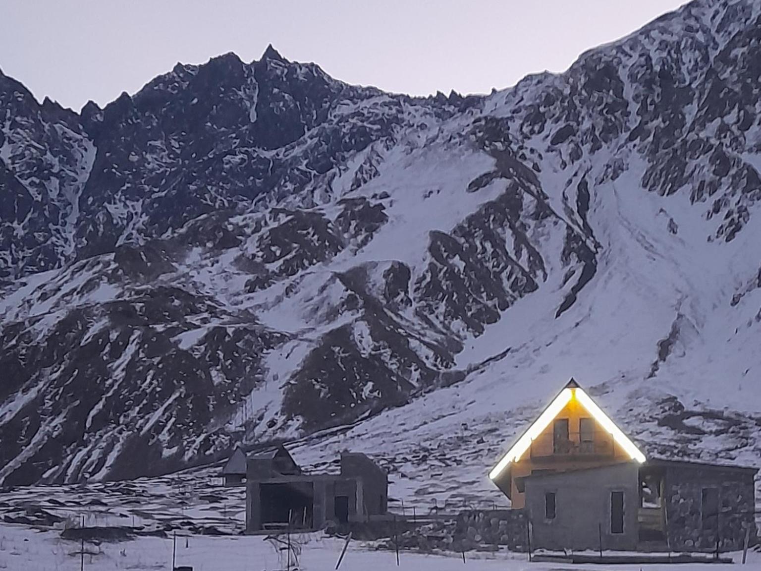 Mountain Flower Cottage Kazbegi Ngoại thất bức ảnh